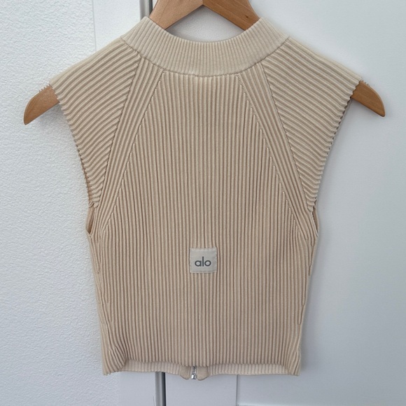 ALO Yoga Cream Ribbed Zip-Up Crop Top - Picture 2 of 7